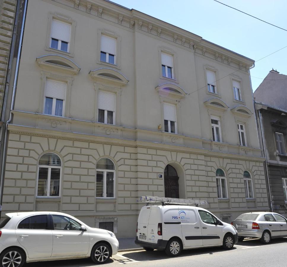 Apartment Calliope Загреб Екстериор снимка